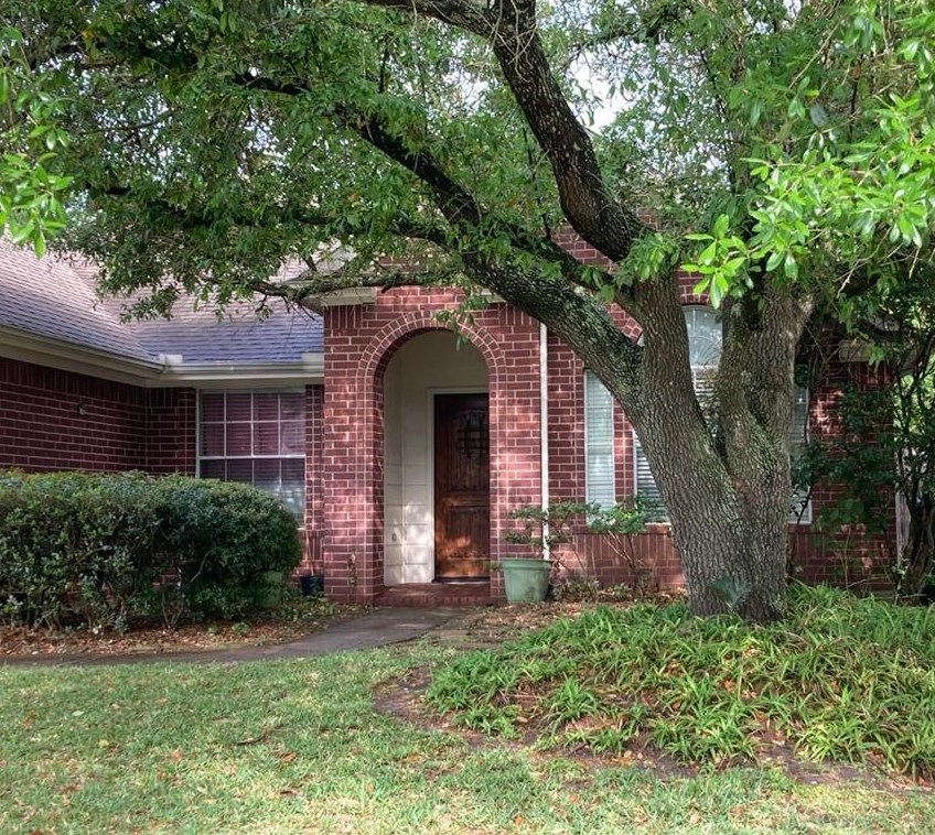 8634 Westcove Cir, Houston TX  77064-8610 exterior