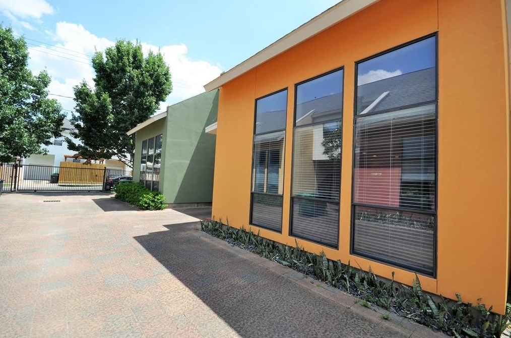 4447 Eigel St, Houston TX  77007-3522 exterior