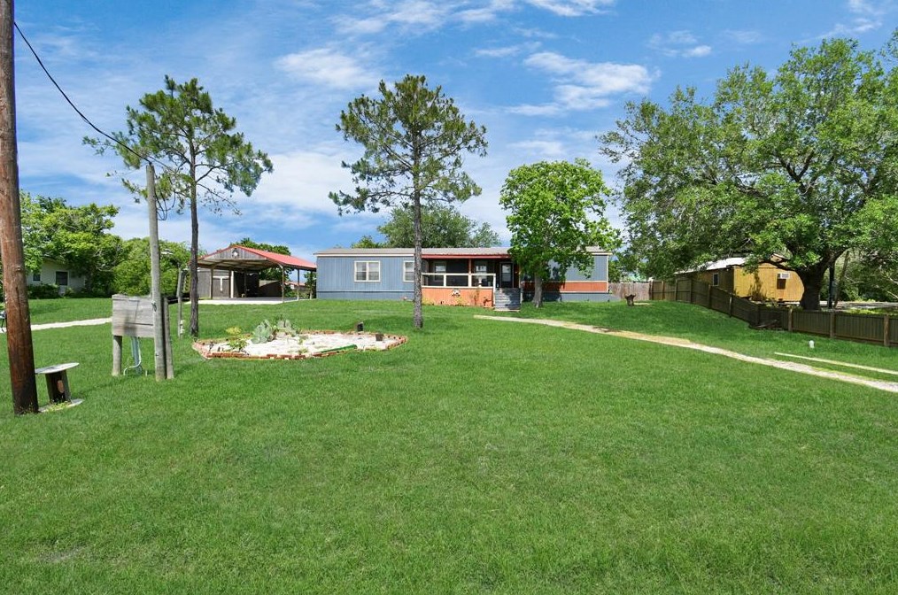 12312 Annette Rd, Angleton, TX 77515-8105