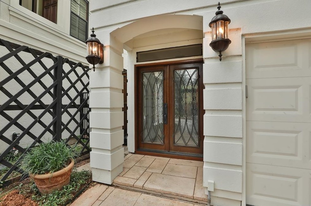 6307 Prague St, Houston, TX 77007-2074