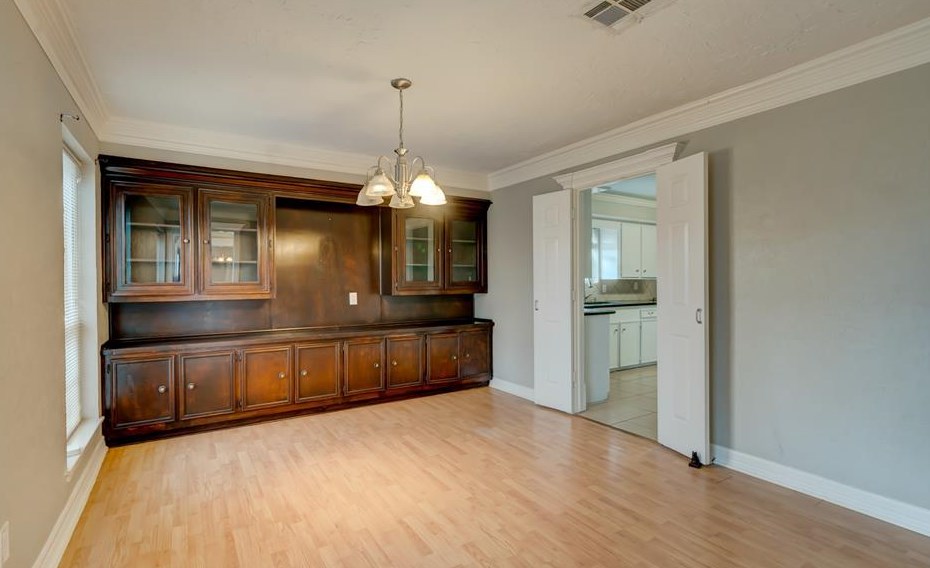 7403 Theisswood Rd, Spring, TX 77379