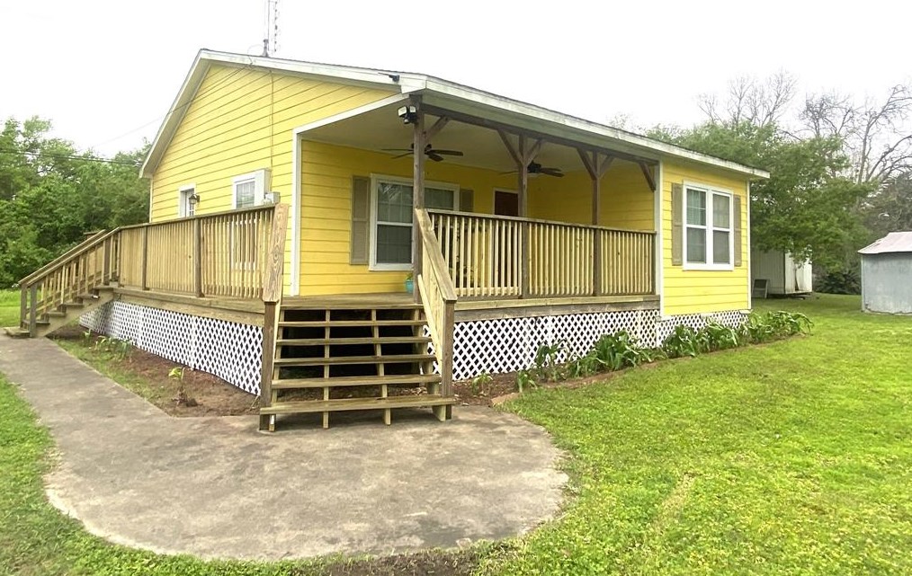 8023 Meadowbrook Dr, Hitchcock, TX 77563-4701