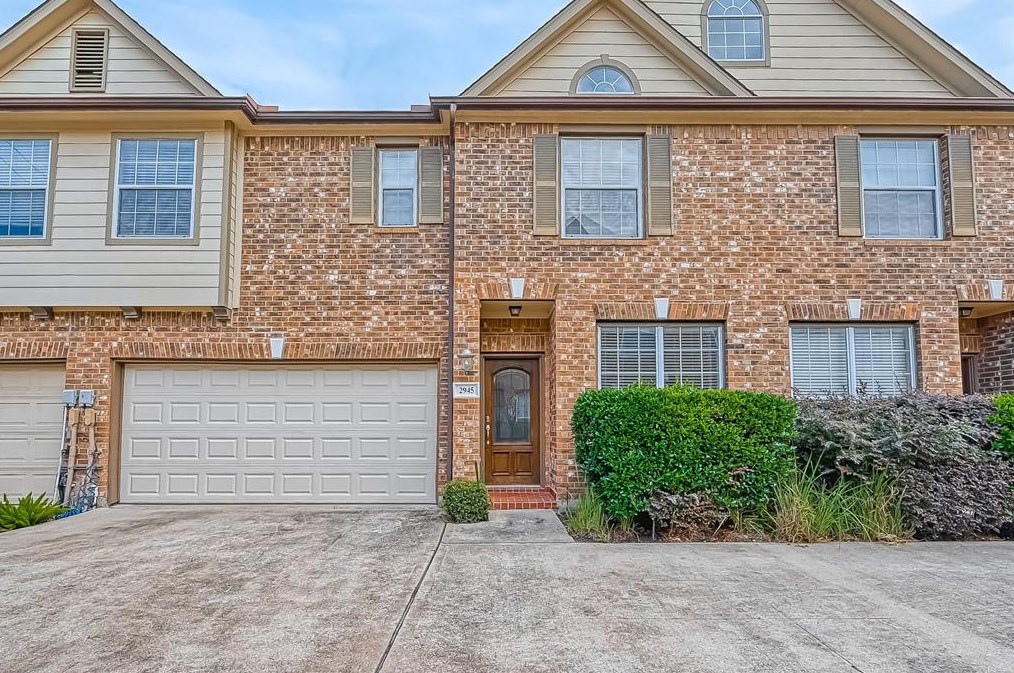 2945 Sandcastle Ln, Houston, TX 77057