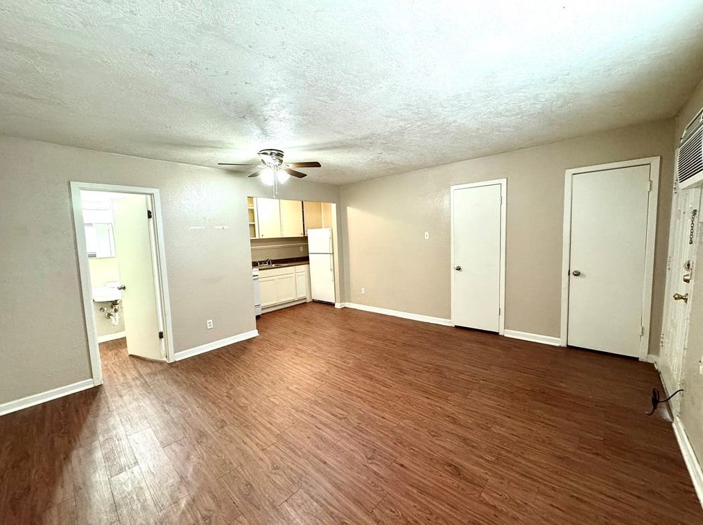 1756 W Main St #9d, Houston, TX 77098