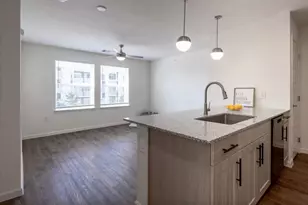 1200 W W Koenig Ln, Austin, TX 78756 - Photo 16