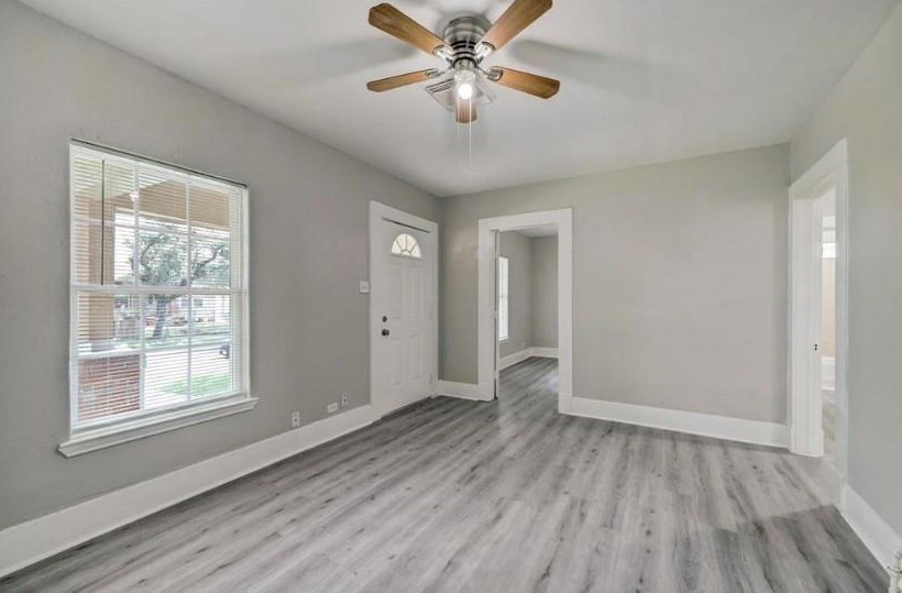 3303 Illinois St, Baytown TX  77520-5921 exterior
