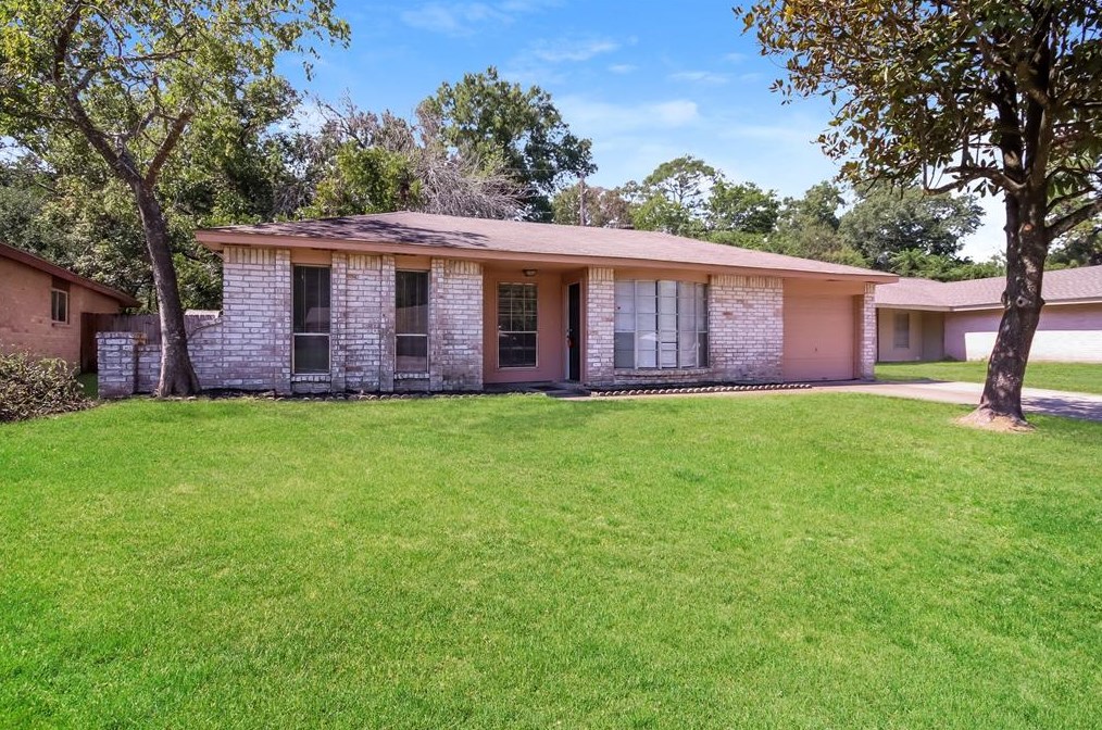 23007 Naples Dr, Spring, TX 77373-6872