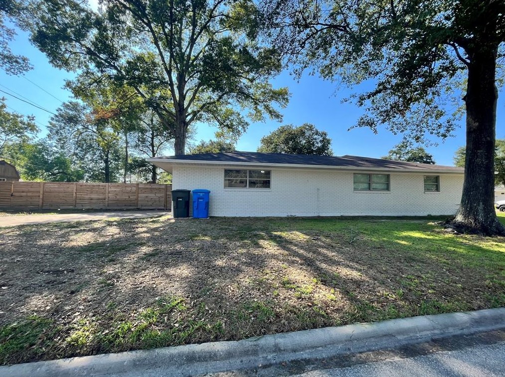 4615 Ebonwood Ln, Beaumont, TX 77706-2709
