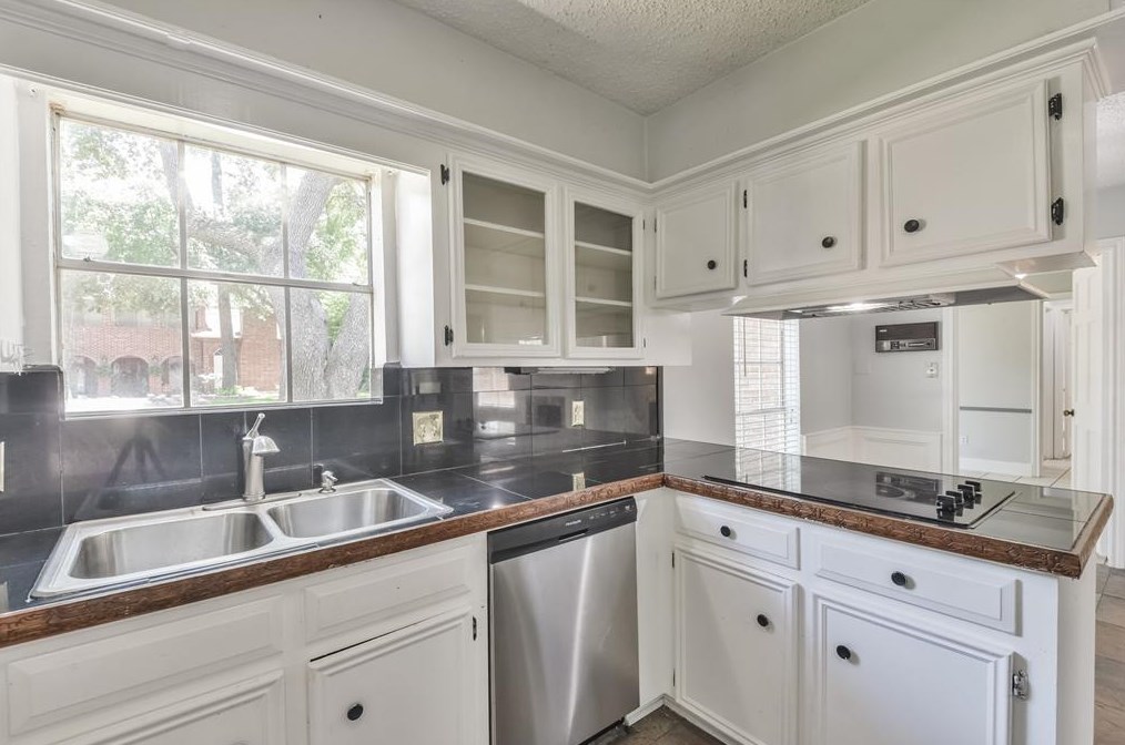 17519 Sugar Pne Dr, Houston TX 77090-2053 exterior