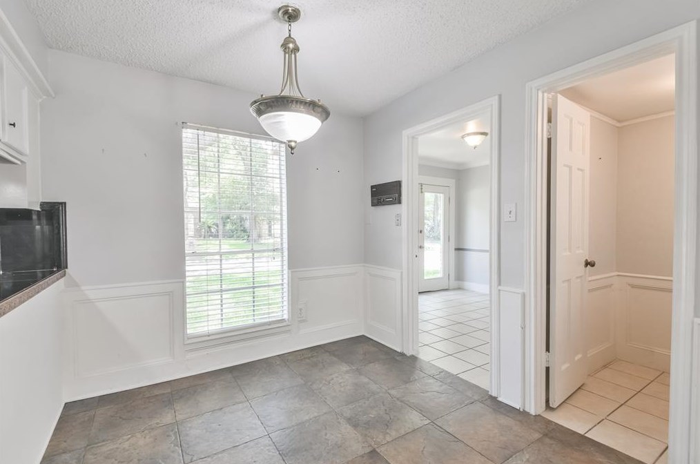 17519 Sugar Pne Dr, Houston TX 77090-2053 exterior