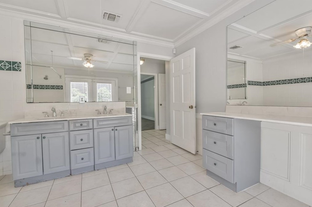 17519 Sugar Pne Dr, Houston TX 77090-2053 exterior