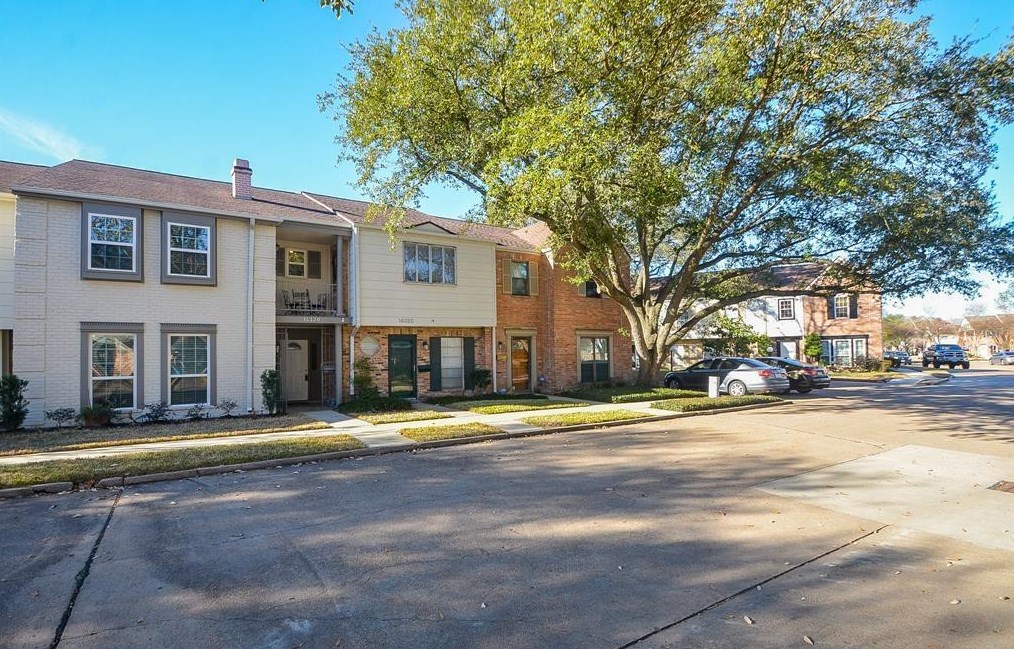 14320 Misty Meadow Ln, Houston, TX 77079