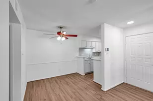 2100 Wilcrest Dr, Houston, TX 77042 - Photo 14