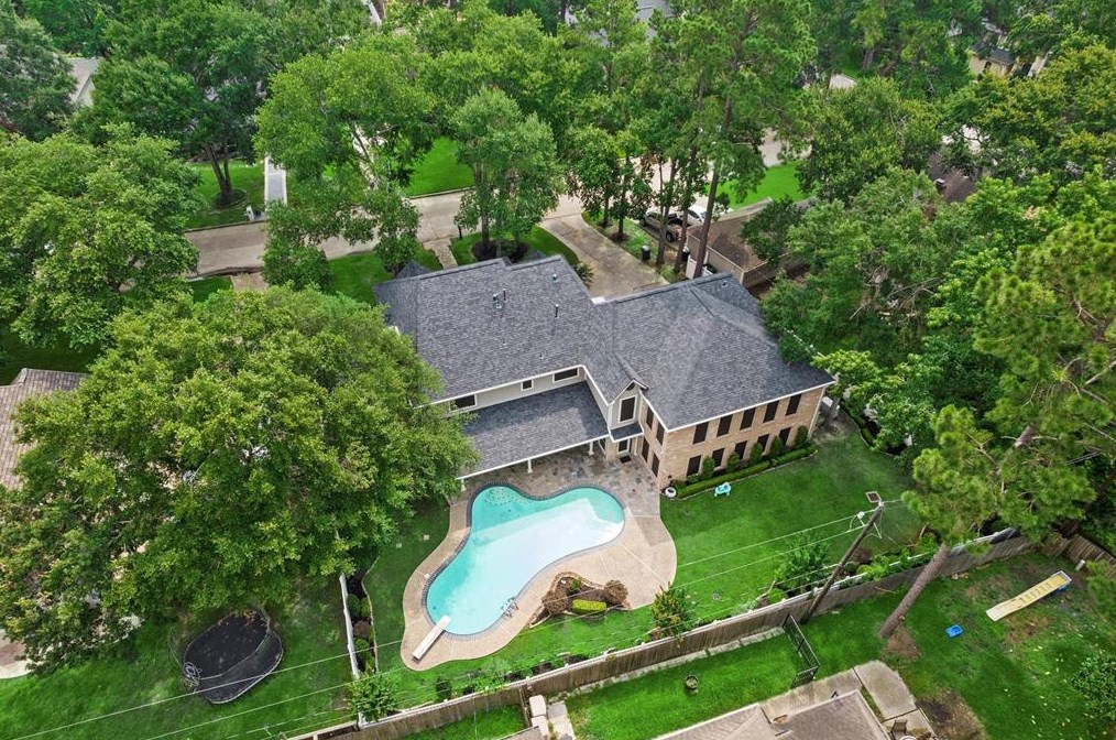 16107 Parish Hall Dr, Spring TX 77379-6631 exterior