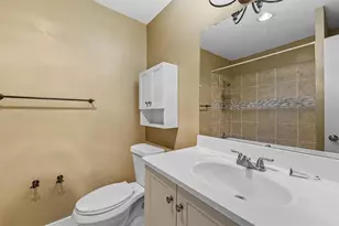 5237 Arboles Dr, Houston, TX 77035 - Photo 12