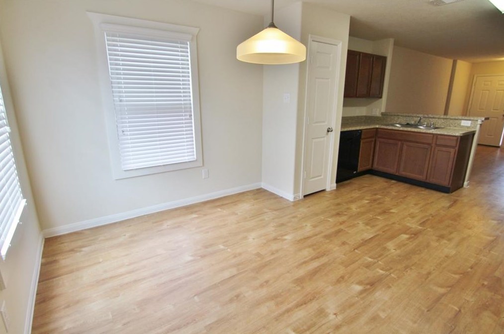 6214 Nunn St, Houston TX  77087-5127 exterior