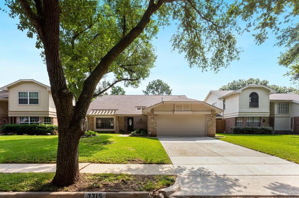 3315 Stillmeadow Ct, Sugar Land, TX 77479-2209