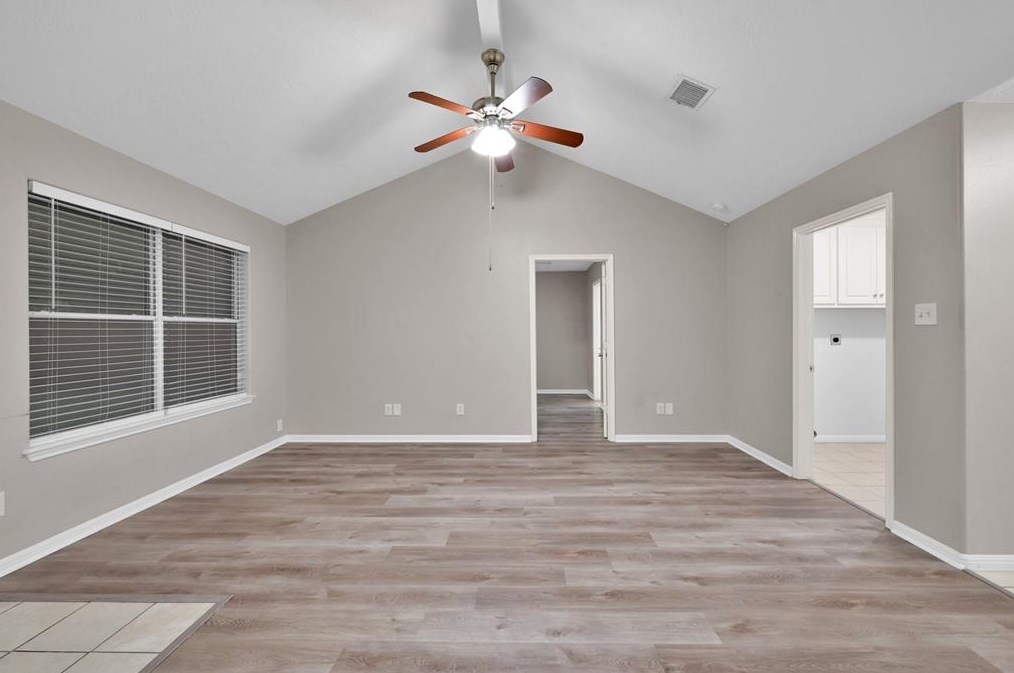 16376 Sun View Ln, Conroe TX  77302-5563 exterior
