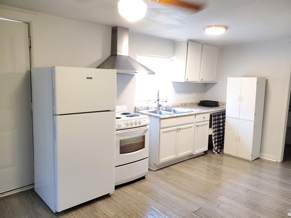 1220 Griffin St #b, Houston, TX 77009