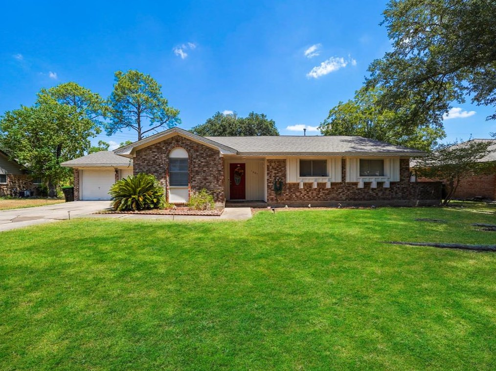 1607 Laurel Oaks Dr, Richmond TX  77469-4832 exterior