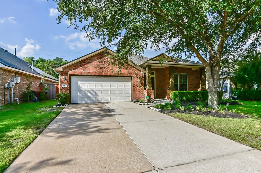 9414 Tartan Manor St, Spring, TX 77379-5189