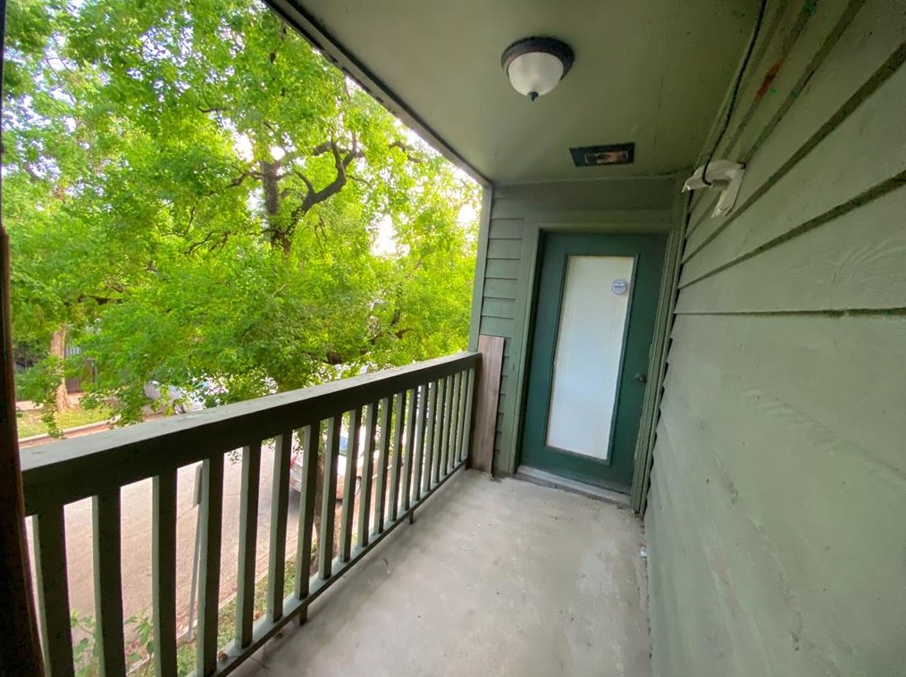 101 Stratford St #107, Houston, TX 77006