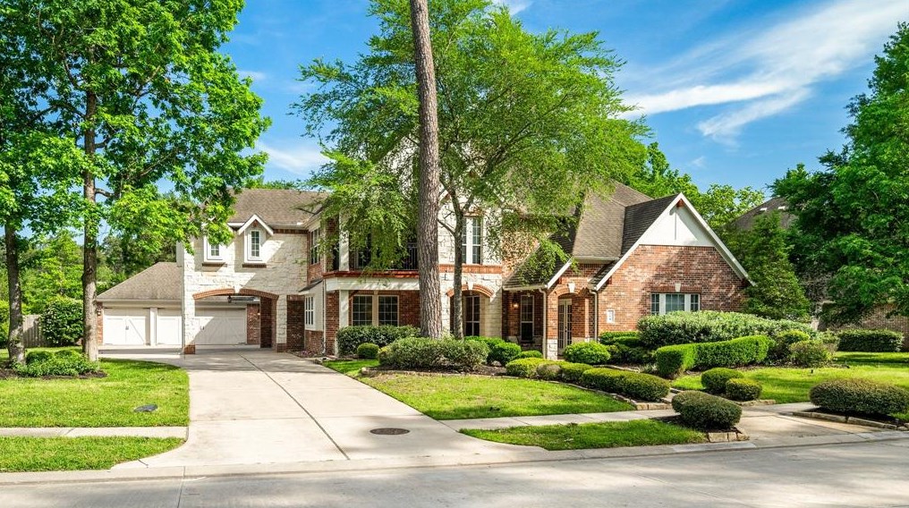 314 Dawn Brook Ln, Conroe, TX 77384-3739