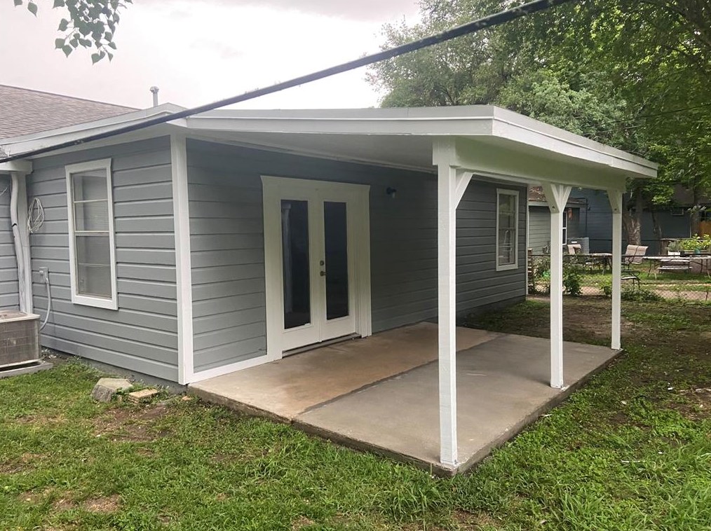 1015 Prune St, La Marque, TX 77568