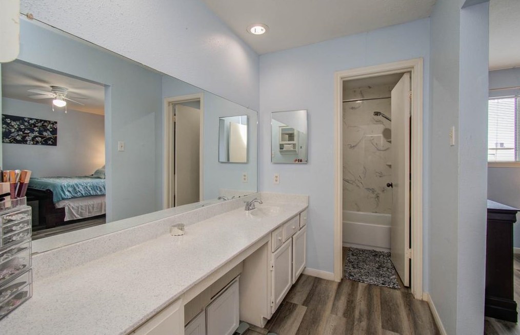 12321 Corona Ln, Houston TX 77072-3330 exterior