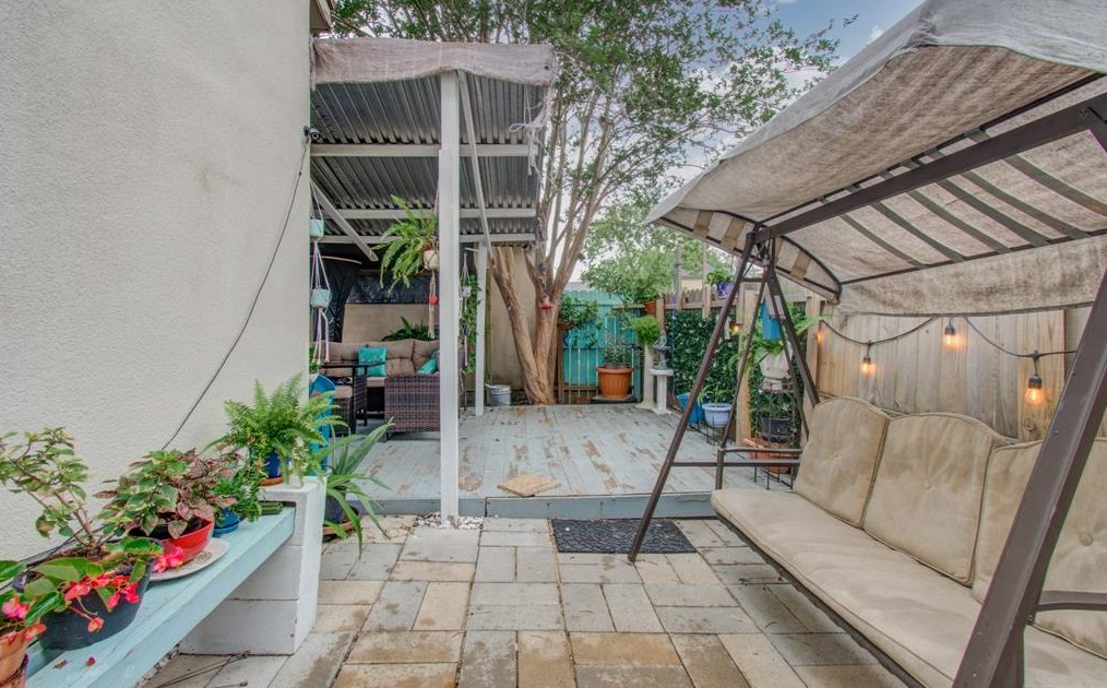 12321 Corona Ln, Houston TX 77072-3330 exterior