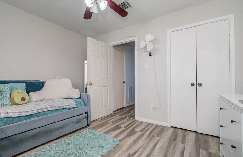 12321 Corona Ln, Houston TX 77072-3330 exterior