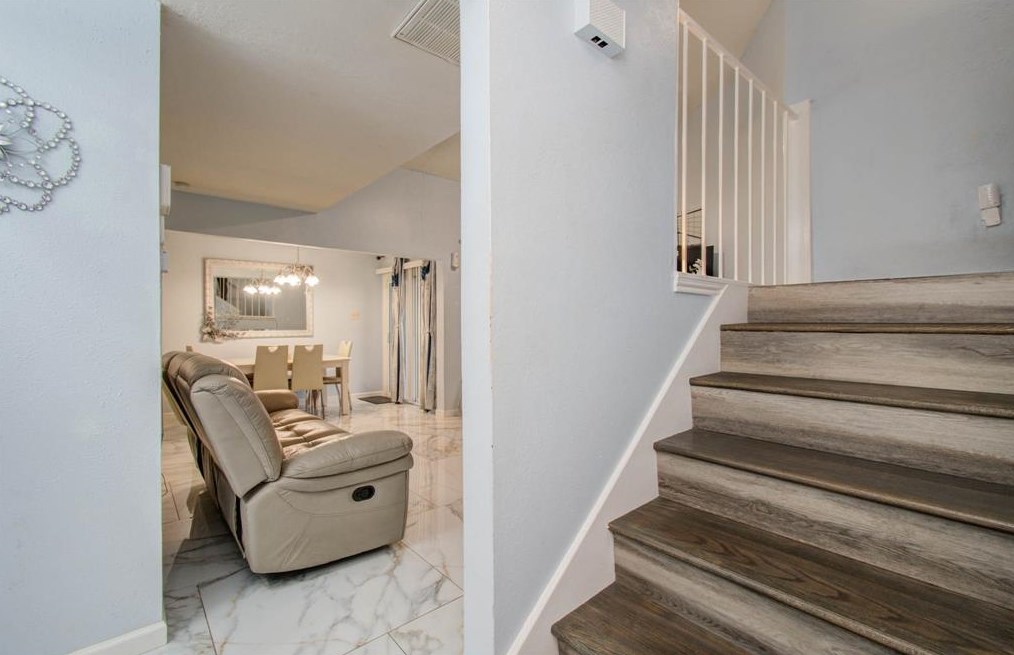 12321 Corona Ln, Houston TX 77072-3330 exterior