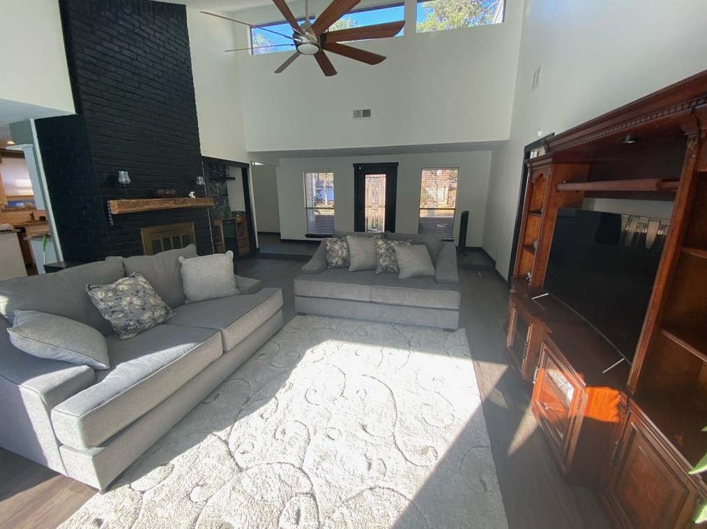 11603 Pebbleton Dr, Houston, TX 77070