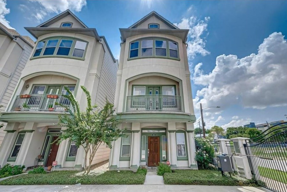 1215 Wentworth St, Houston TX  77004-5636 exterior