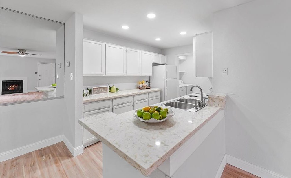 10801 Braes Bend Dr #10801, Houston, TX 77071