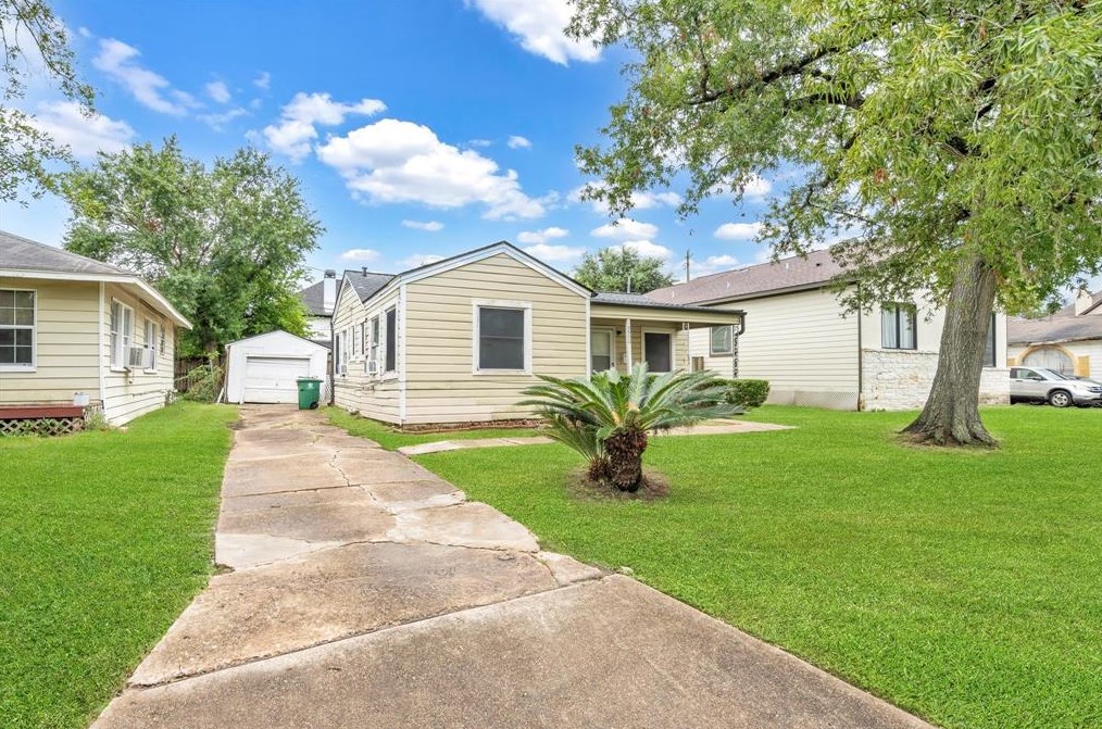 3530 Griggs Rd, Houston TX  77021-1228 exterior