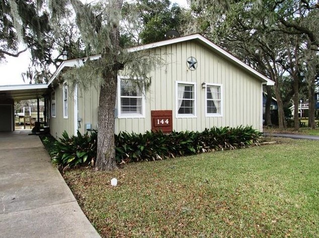 1543 Private Road 652, Bay City, TX 77414-4186