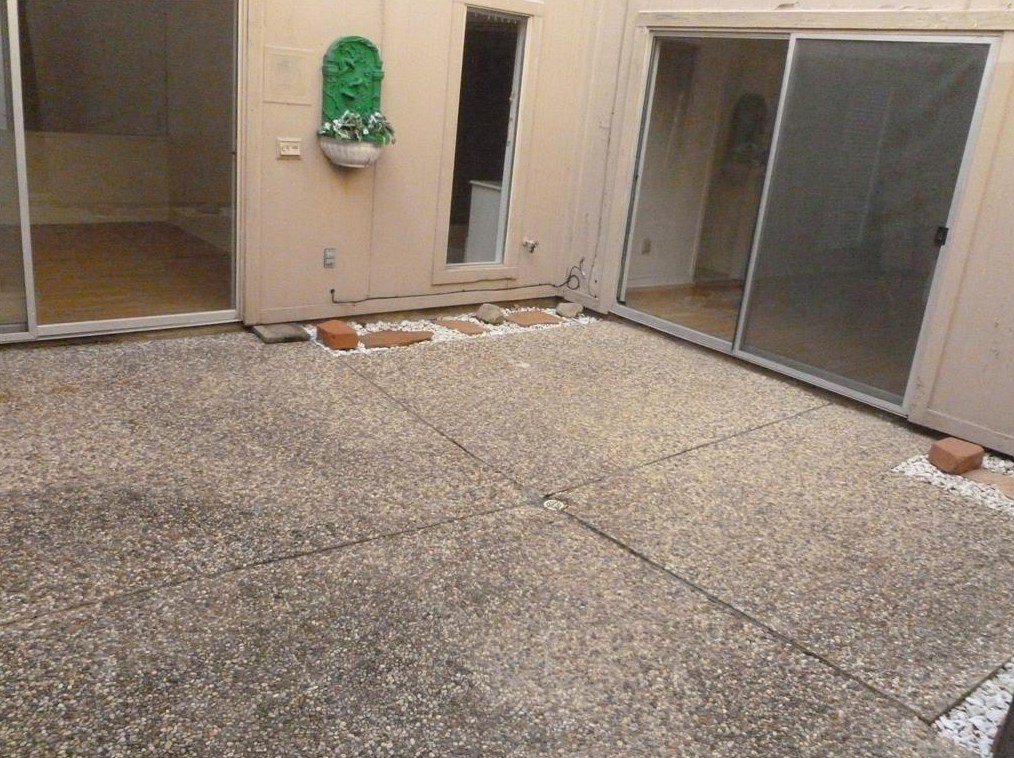 7830 Oakington Dr, Houston TX  77071-2020 exterior