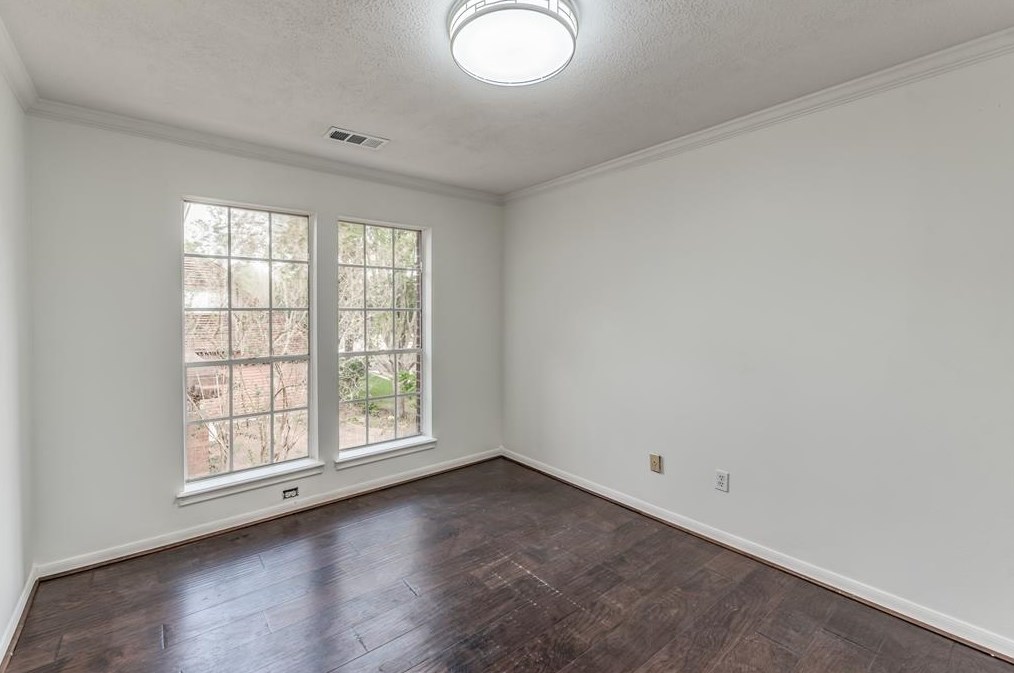 402 Lakeside Blvd, Sugar Land TX 77478-3961 exterior