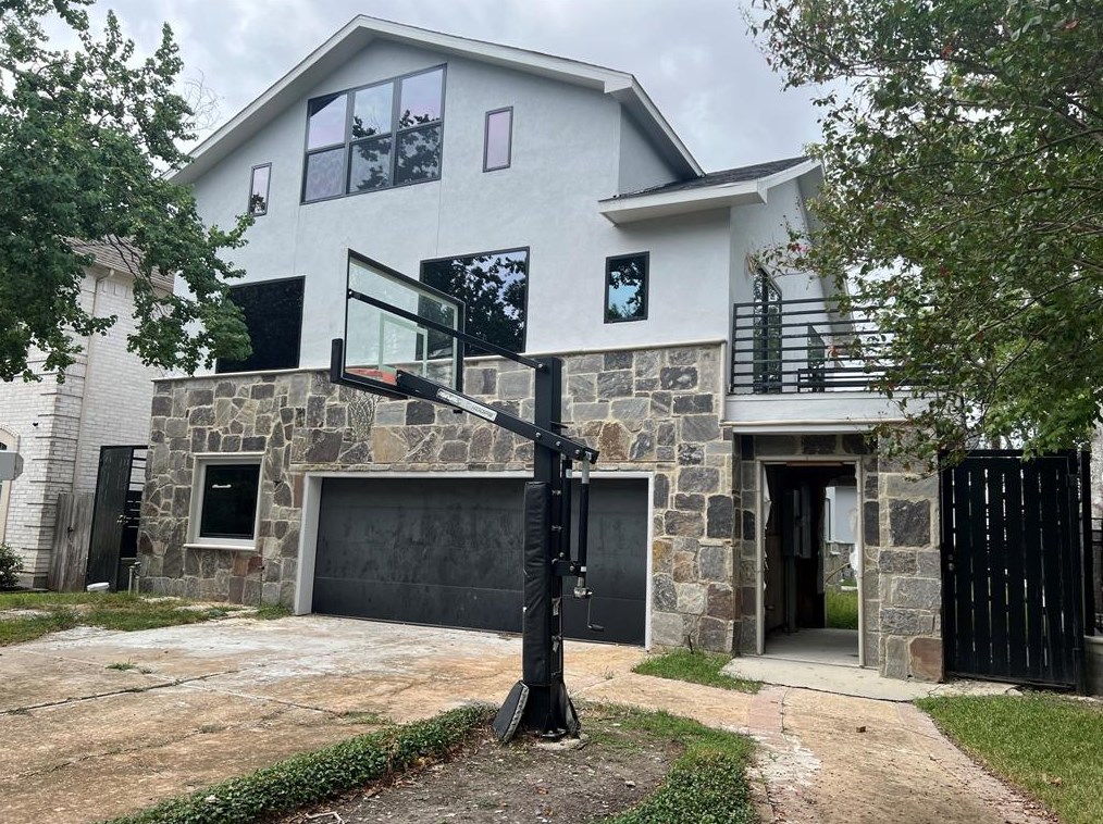 4814 Locust St, Bellaire, TX 77401