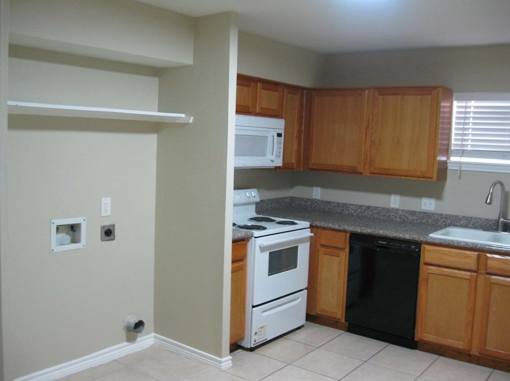 3010 Oakdale St, Houston, TX 77004-7730