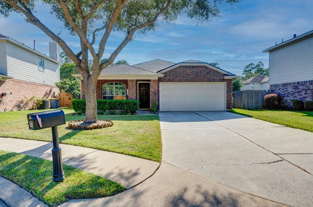 23115 Postwood Oaks Dr, Spring TX 77373-7688 exterior