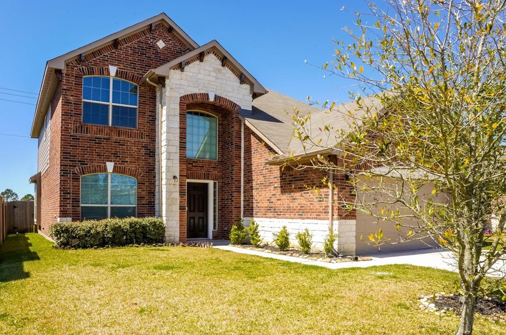 8343 Broadleaf Ave, Baytown TX  77521-5552 exterior