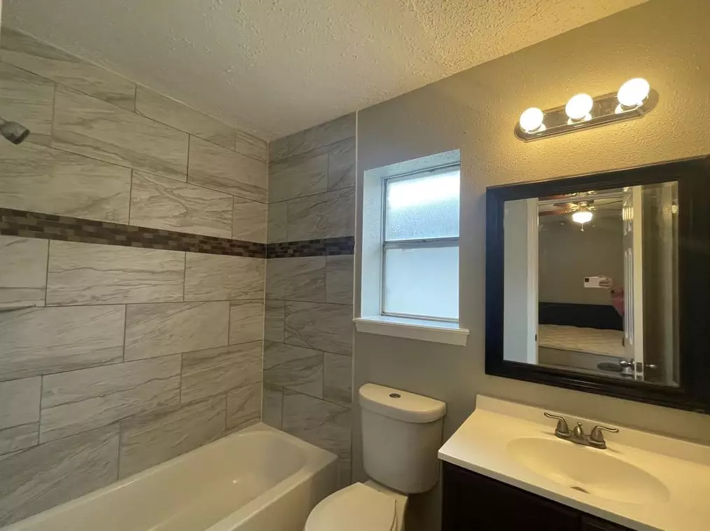 7231 Mesones Dr, Houston TX  77083-2701 exterior