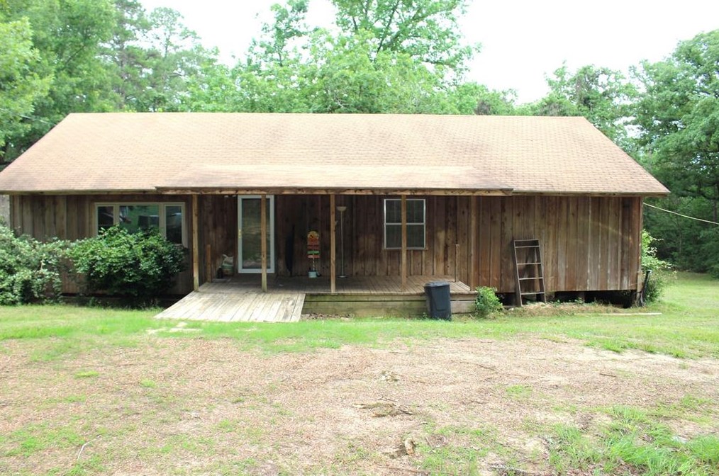 695 Running Deer, Denson Spring, TX 75844-8311