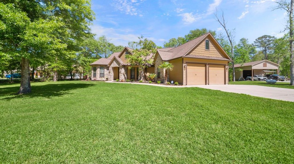 2050 Riverview Xing, Huffman, TX 77336-4160