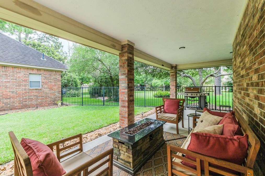 15813 Drifting Rose Dr, Cypress TX exterior