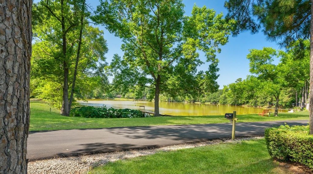 600 Rock Bass Rd, Conroe, TX 77384