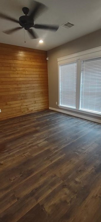 8257 Tate St, Houston, TX 77028-5532