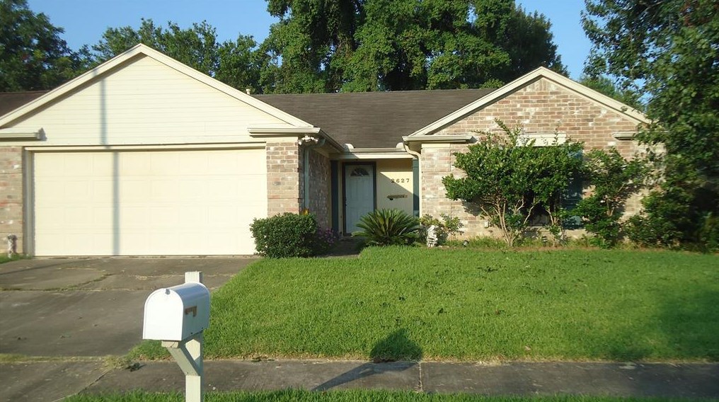 2627 Chimneystone Cir, Sugar Land TX  77479-1712 exterior